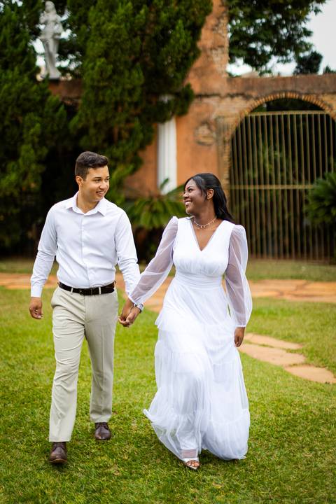 pre-wedding-ensaio-fotos-fotografias-casal-casamento-noiva-noivo-araxa-minas-gerais-daniel-custodio-uberlandia-casar-make off-padrinha-madrinho-dama-foto-cinema-amor-love-buque-criativo-viagem-love-amar-fotografo-cerimonial-igreja-chacara,festa-DJ'