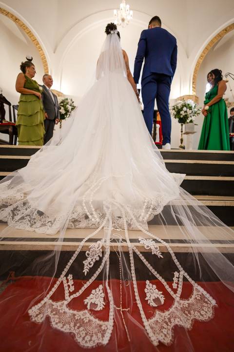 casamento-casar-makepoff-noiva-vestido-espaço-buque-vestido-madrinha-padrinhos-noivo-barbearia-terno-dama-chacra-buffet-dj-banda-amor-wedding-aliança-festa-gravata-foto-fotografias-foto-daniel-custodio-uberlandia-minas-gerais'