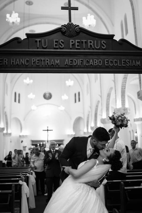 casamento-casar-makepoff-noiva-vestido-espaço-buque-vestido-madrinha-padrinhos-noivo-barbearia-terno-dama-chacra-buffet-dj-banda-amor-wedding-aliança-festa-gravata-foto-fotografias-foto-daniel-custodio-uberlandia-minas-gerais'