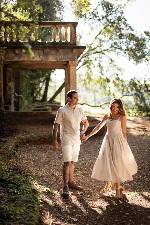 pre-wedding-ensaio-fotos-fotografias-casal-casamento-noiva-noivo-araxa-minas-gerais-daniel-custodio-uberlandia-casar-make off-padrinha-madrinho-dama-foto-cinema-amor-love-buque-criativo-viagem-love-amar-fotografo-cerimonial-igreja-chacara,festa-DJ'
