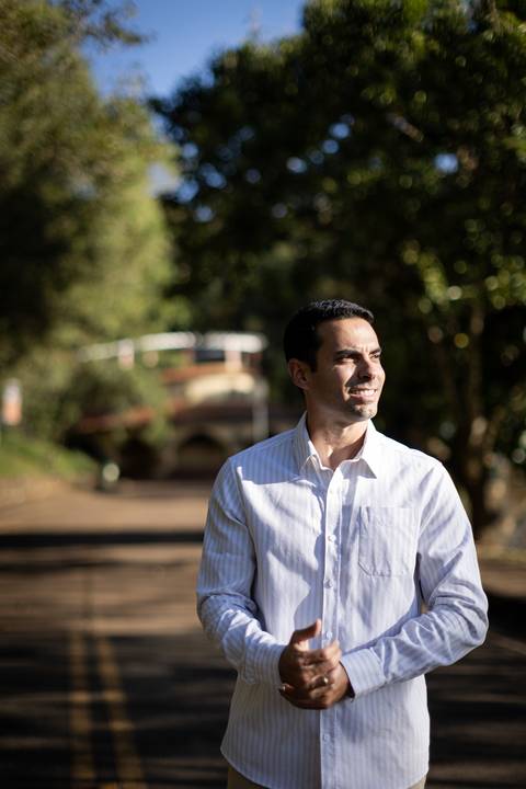 pre-wedding-ensaio-fotos-fotografias-casal-casamento-noiva-noivo-araxa-minas-gerais-daniel-custodio-uberlandia-casar-make off-padrinha-madrinho-dama-foto-cinema-amor-love-buque-criativo-viagem-love-amar-fotografo-cerimonial-igreja-chacara,festa-DJ'