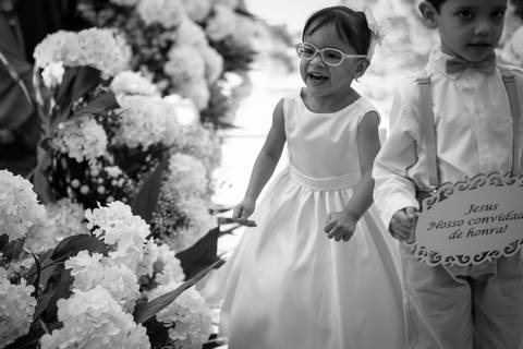 casamento-casar-makepoff-noiva-vestido-espaço-buque-vestido-madrinha-padrinhos-noivo-barbearia-terno-dama-chacra-buffet-dj-banda-amor-wedding-aliança-festa-gravata-foto-fotografias-foto-daniel-custodio-uberlandia-minas-gerais'