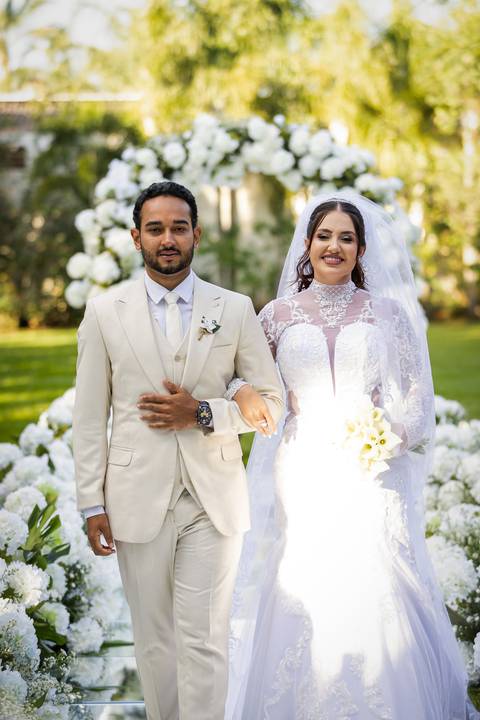 casamento-casar-makepoff-noiva-vestido-espaço-buque-vestido-madrinha-padrinhos-noivo-barbearia-terno-dama-chacra-buffet-dj-banda-amor-wedding-aliança-festa-gravata-foto-fotografias-foto-daniel-custodio-uberlandia-minas-gerais'