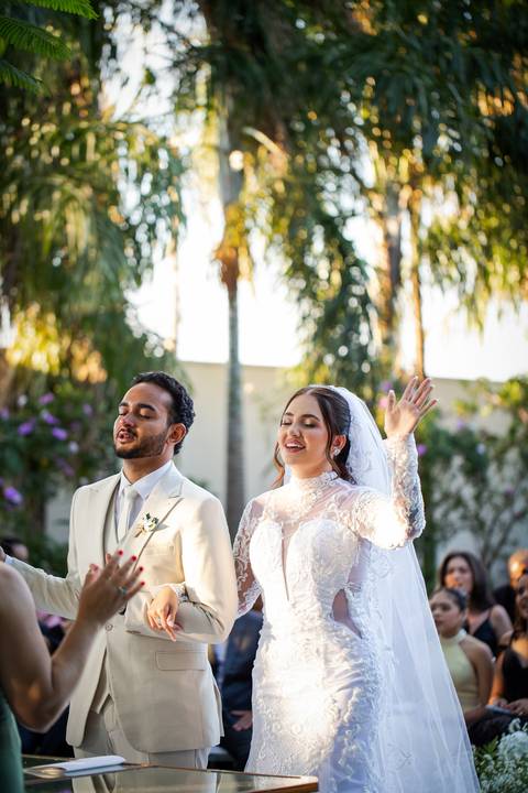 casamento-casar-makepoff-noiva-vestido-espaço-buque-vestido-madrinha-padrinhos-noivo-barbearia-terno-dama-chacra-buffet-dj-banda-amor-wedding-aliança-festa-gravata-foto-fotografias-foto-daniel-custodio-uberlandia-minas-gerais'