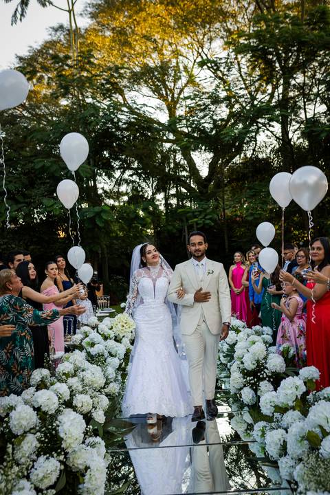 casamento-casar-makepoff-noiva-vestido-espaço-buque-vestido-madrinha-padrinhos-noivo-barbearia-terno-dama-chacra-buffet-dj-banda-amor-wedding-aliança-festa-gravata-foto-fotografias-foto-daniel-custodio-uberlandia-minas-gerais'