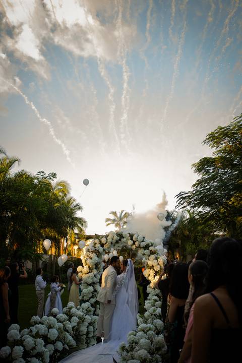 casamento-casar-makepoff-noiva-vestido-espaço-buque-vestido-madrinha-padrinhos-noivo-barbearia-terno-dama-chacra-buffet-dj-banda-amor-wedding-aliança-festa-gravata-foto-fotografias-foto-daniel-custodio-uberlandia-minas-gerais'