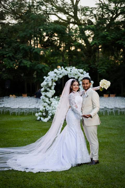casamento-casar-makepoff-noiva-vestido-espaço-buque-vestido-madrinha-padrinhos-noivo-barbearia-terno-dama-chacra-buffet-dj-banda-amor-wedding-aliança-festa-gravata-foto-fotografias-foto-daniel-custodio-uberlandia-minas-gerais'
