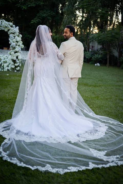 casamento-casar-makepoff-noiva-vestido-espaço-buque-vestido-madrinha-padrinhos-noivo-barbearia-terno-dama-chacra-buffet-dj-banda-amor-wedding-aliança-festa-gravata-foto-fotografias-foto-daniel-custodio-uberlandia-minas-gerais'