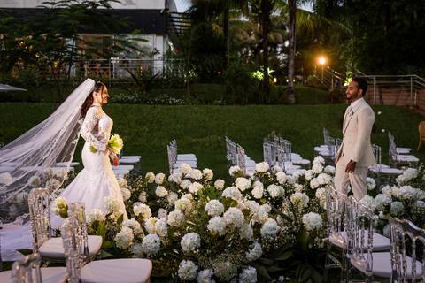 casamento-casar-makepoff-noiva-vestido-espaço-buque-vestido-madrinha-padrinhos-noivo-barbearia-terno-dama-chacra-buffet-dj-banda-amor-wedding-aliança-festa-gravata-foto-fotografias-foto-daniel-custodio-uberlandia-minas-gerais'
