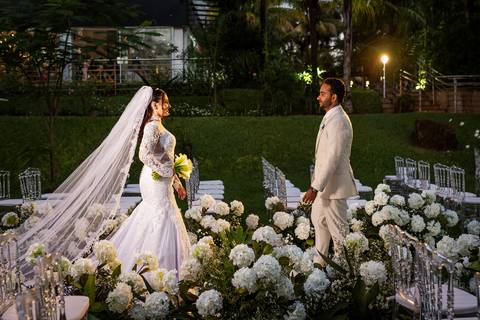 casamento-casar-makepoff-noiva-vestido-espaço-buque-vestido-madrinha-padrinhos-noivo-barbearia-terno-dama-chacra-buffet-dj-banda-amor-wedding-aliança-festa-gravata-foto-fotografias-foto-daniel-custodio-uberlandia-minas-gerais'