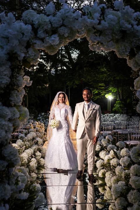 casamento-casar-makepoff-noiva-vestido-espaço-buque-vestido-madrinha-padrinhos-noivo-barbearia-terno-dama-chacra-buffet-dj-banda-amor-wedding-aliança-festa-gravata-foto-fotografias-foto-daniel-custodio-uberlandia-minas-gerais'