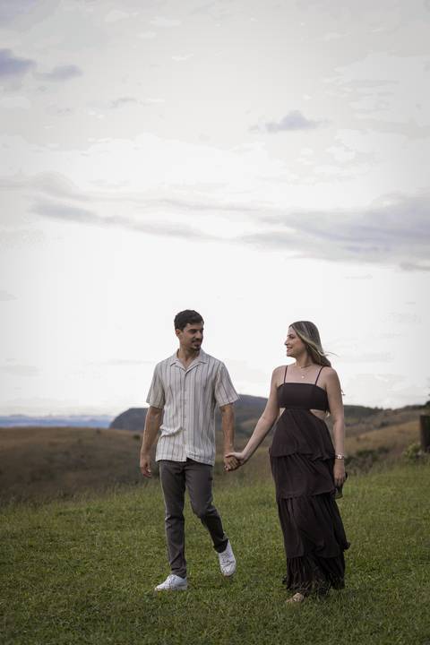 pre-wedding-ensaio-fotos-fotografias-casal-casamento-noiva-noivo-araxa-minas-gerais-daniel-custodio-uberlandia-casar-make off-padrinha-madrinho-dama-foto-cinema-amor-love-buque-criativo-viagem-love-amar-fotografo-cerimonial-igreja-chacara,festa-DJ'