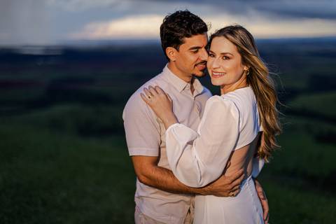 pre-wedding-ensaio-fotos-fotografias-casal-casamento-noiva-noivo-araxa-minas-gerais-daniel-custodio-uberlandia-casar-make off-padrinha-madrinho-dama-foto-cinema-amor-love-buque-criativo-viagem-love-amar-fotografo-cerimonial-igreja-chacara,festa-DJ'