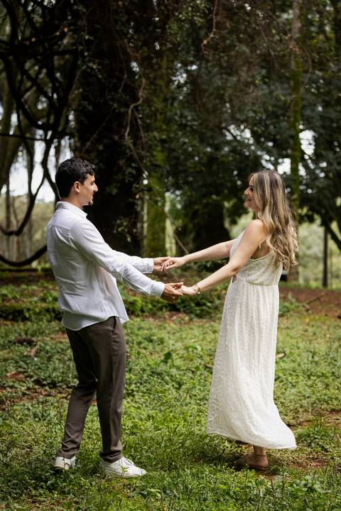 pre-wedding-ensaio-fotos-fotografias-casal-casamento-noiva-noivo-araxa-minas-gerais-daniel-custodio-uberlandia-casar-make off-padrinha-madrinho-dama-foto-cinema-amor-love-buque-criativo-viagem-love-amar-fotografo-cerimonial-igreja-chacara,festa-DJ'
