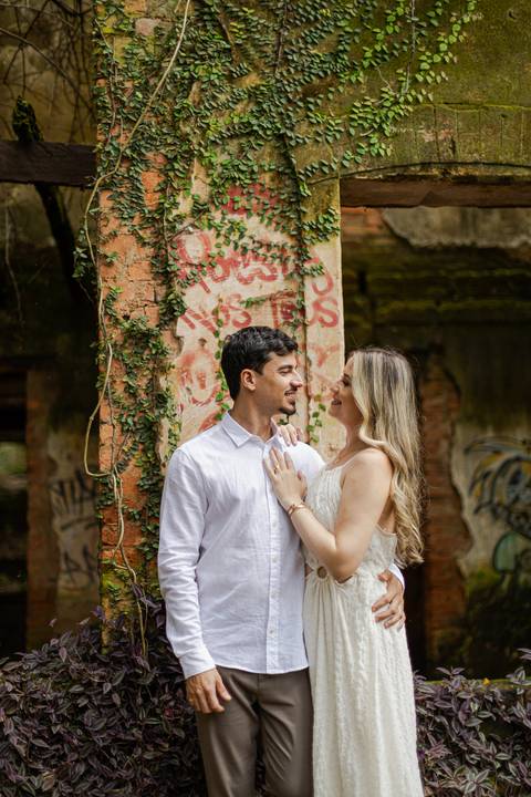 pre-wedding-ensaio-fotos-fotografias-casal-casamento-noiva-noivo-araxa-minas-gerais-daniel-custodio-uberlandia-casar-make off-padrinha-madrinho-dama-foto-cinema-amor-love-buque-criativo-viagem-love-amar-fotografo-cerimonial-igreja-chacara,festa-DJ'