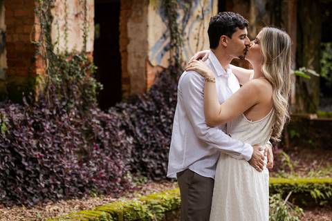 pre-wedding-ensaio-fotos-fotografias-casal-casamento-noiva-noivo-araxa-minas-gerais-daniel-custodio-uberlandia-casar-make off-padrinha-madrinho-dama-foto-cinema-amor-love-buque-criativo-viagem-love-amar-fotografo-cerimonial-igreja-chacara,festa-DJ'