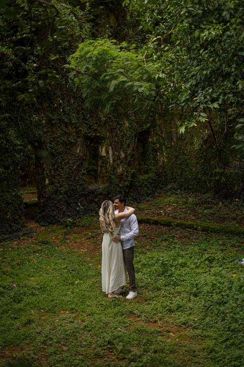 pre-wedding-ensaio-fotos-fotografias-casal-casamento-noiva-noivo-araxa-minas-gerais-daniel-custodio-uberlandia-casar-make off-padrinha-madrinho-dama-foto-cinema-amor-love-buque-criativo-viagem-love-amar-fotografo-cerimonial-igreja-chacara,festa-DJ'