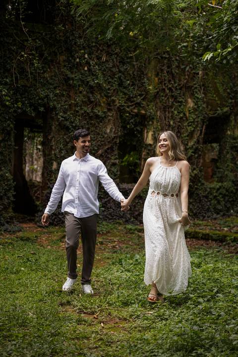 pre-wedding-ensaio-fotos-fotografias-casal-casamento-noiva-noivo-araxa-minas-gerais-daniel-custodio-uberlandia-casar-make off-padrinha-madrinho-dama-foto-cinema-amor-love-buque-criativo-viagem-love-amar-fotografo-cerimonial-igreja-chacara,festa-DJ'