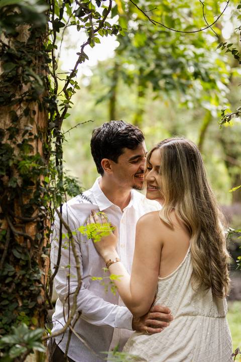 pre-wedding-ensaio-fotos-fotografias-casal-casamento-noiva-noivo-araxa-minas-gerais-daniel-custodio-uberlandia-casar-make off-padrinha-madrinho-dama-foto-cinema-amor-love-buque-criativo-viagem-love-amar-fotografo-cerimonial-igreja-chacara,festa-DJ'
