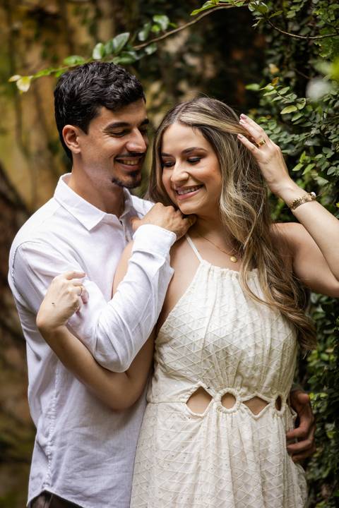 pre-wedding-ensaio-fotos-fotografias-casal-casamento-noiva-noivo-araxa-minas-gerais-daniel-custodio-uberlandia-casar-make off-padrinha-madrinho-dama-foto-cinema-amor-love-buque-criativo-viagem-love-amar-fotografo-cerimonial-igreja-chacara,festa-DJ'