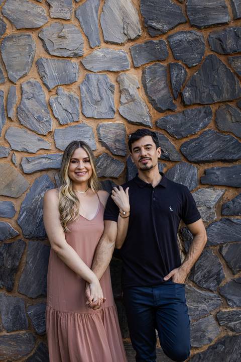pre-wedding-ensaio-fotos-fotografias-casal-casamento-noiva-noivo-araxa-minas-gerais-daniel-custodio-uberlandia-casar-make off-padrinha-madrinho-dama-foto-cinema-amor-love-buque-criativo-viagem-love-amar-fotografo-cerimonial-igreja-chacara,festa-DJ'