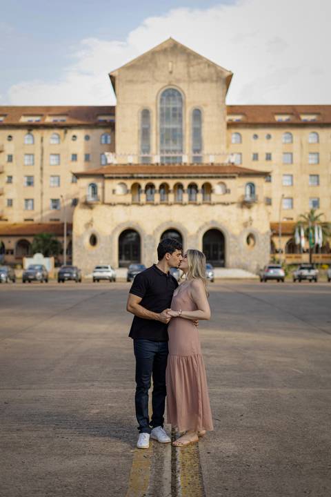 pre-wedding-ensaio-fotos-fotografias-casal-casamento-noiva-noivo-araxa-minas-gerais-daniel-custodio-uberlandia-casar-make off-padrinha-madrinho-dama-foto-cinema-amor-love-buque-criativo-viagem-love-amar-fotografo-cerimonial-igreja-chacara,festa-DJ'