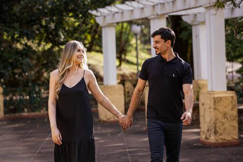 pre-wedding-ensaio-fotos-fotografias-casal-casamento-noiva-noivo-araxa-minas-gerais-daniel-custodio-uberlandia-casar-make off-padrinha-madrinho-dama-foto-cinema-amor-love-buque-criativo-viagem-love-amar-fotografo-cerimonial-igreja-chacara,festa-DJ'