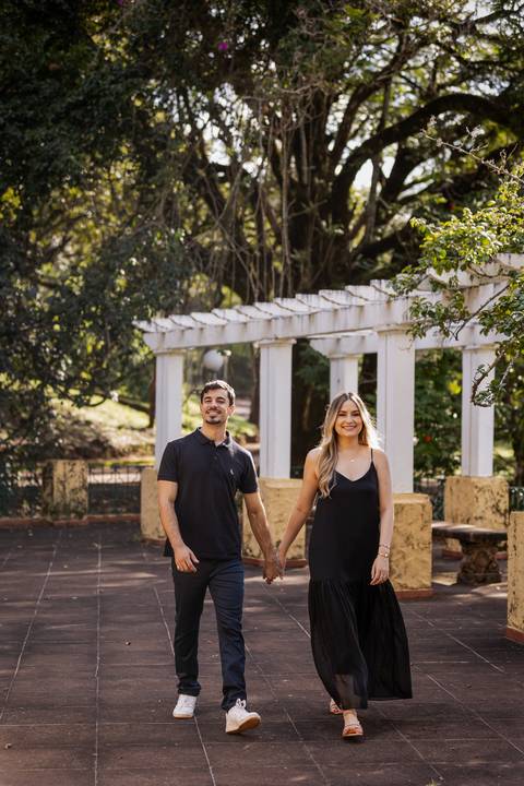pre-wedding-ensaio-fotos-fotografias-casal-casamento-noiva-noivo-araxa-minas-gerais-daniel-custodio-uberlandia-casar-make off-padrinha-madrinho-dama-foto-cinema-amor-love-buque-criativo-viagem-love-amar-fotografo-cerimonial-igreja-chacara,festa-DJ'