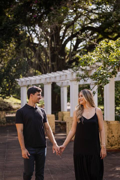 pre-wedding-ensaio-fotos-fotografias-casal-casamento-noiva-noivo-araxa-minas-gerais-daniel-custodio-uberlandia-casar-make off-padrinha-madrinho-dama-foto-cinema-amor-love-buque-criativo-viagem-love-amar-fotografo-cerimonial-igreja-chacara,festa-DJ'