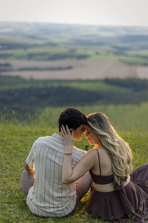 pre-wedding-ensaio-fotos-fotografias-casal-casamento-noiva-noivo-araxa-minas-gerais-daniel-custodio-uberlandia-casar-make off-padrinha-madrinho-dama-foto-cinema-amor-love-buque-criativo-viagem-love-amar-fotografo-cerimonial-igreja-chacara,festa-DJ'