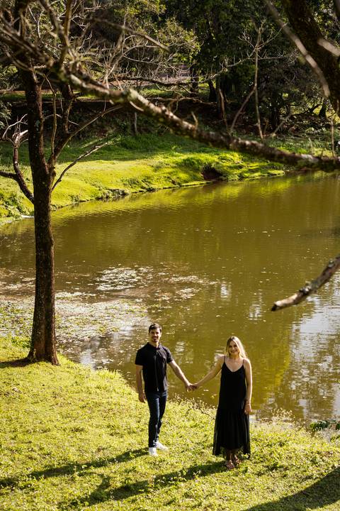 pre-wedding-ensaio-fotos-fotografias-casal-casamento-noiva-noivo-araxa-minas-gerais-daniel-custodio-uberlandia-casar-make off-padrinha-madrinho-dama-foto-cinema-amor-love-buque-criativo-viagem-love-amar-fotografo-cerimonial-igreja-chacara,festa-DJ'
