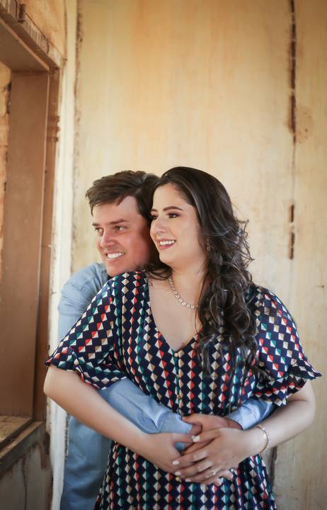 pre-wedding-camila-e-pablo-uberlandia-floresta-do-lobo-fernanda-naves-estação-ensaio-com-cavalos'