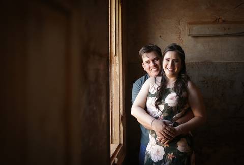 pre-wedding-camila-e-pablo-uberlandia-floresta-do-lobo-fernanda-naves-estação-ensaio-com-cavalos'