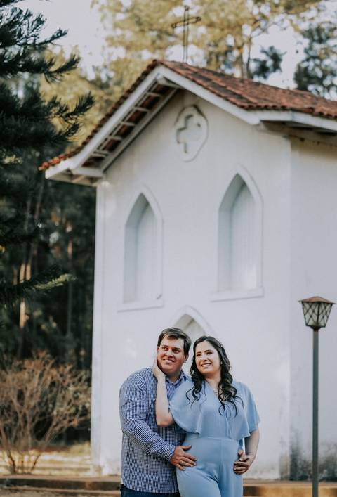 pre-wedding-camila-e-pablo-uberlandia-floresta-do-lobo-fernanda-naves-estação-ensaio-com-cavalos'
