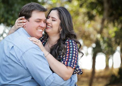 pre-wedding-camila-e-pablo-uberlandia-floresta-do-lobo-fernanda-naves-estação-ensaio-com-cavalos'