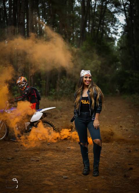 ensaio-15anos-book-daniel-fotografo-foto-em-uberlndia-mg-harly-davidson-floresta-do-lo-moto-'