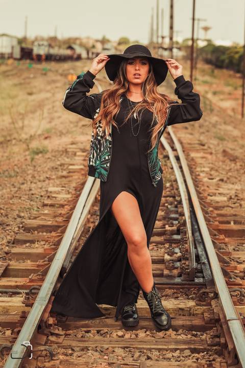 ensaio-15anos-book-daniel-fotografo-foto-em-uberlndia-mg-harly-davidson-floresta-do-lo-moto-'