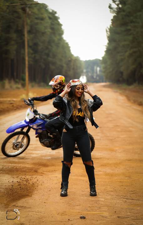 ensaio-15anos-book-daniel-fotografo-foto-em-uberlndia-mg-harly-davidson-floresta-do-lo-moto-'