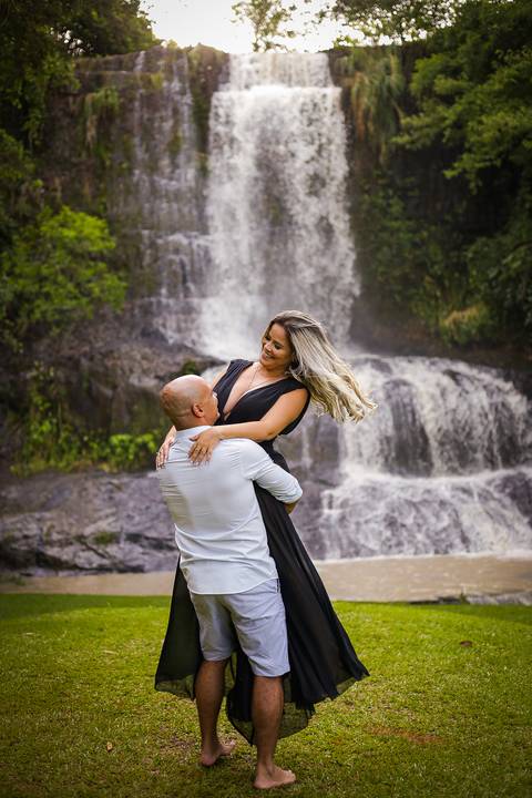 ensaio-araguari-pre-wedding-prewedding-ensaioparacasamento-fotosdecasal-danielcustodiofotografo-uberlandia-minas-casamento-fotografodecasamento-fotosemuberlandia-casamentoemuberlandia-fotografoemuberlandia-fotosparacasamento-ensaiodecasal-prewedding'