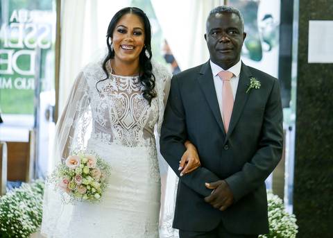 casamento-noiva-casamentoemuberlandia-fotgrafoemuberlandia-danielcustodiofotgrafo-casamentos-noiva-uberlandia-makenoiva-casorio-danielcustodiouberlandia-casamento2022-fotosdenoivas-noivo-makenoiva-casamento2021-minasgerais-fotogradodecasamento-familia-lov'