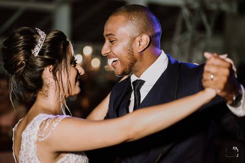 casamentoemuberlandia-noiva2021-fotografodecasamento-danielcustodio-fotografodanielcustodio-noiva-noivo-makenoiva-cerimoniadecasamento-casamentoaopordosol-makenoivo-fotoemuberlandia-noivas2022-civil-prewedding-wedding-casamento2022'