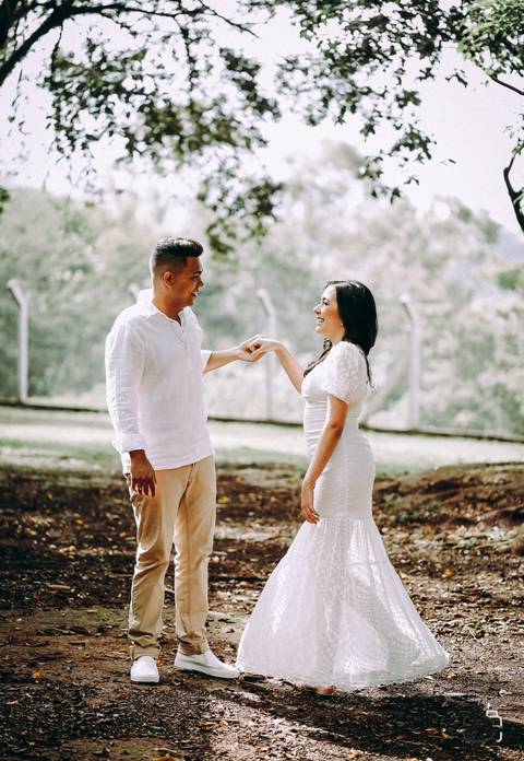 prewedding-ensaiode casal-uberlandia-araxa-casamentouberlandia-fotografoemuberlandia-casamentoemuberlandia-danielcustodiofotografo-miniwedding-minicasamento-fotosdecasamento-wedding-minicerimonia-ensaioemaraxa-fotsexternas-minasgerais-brasil-foto-restrato'
