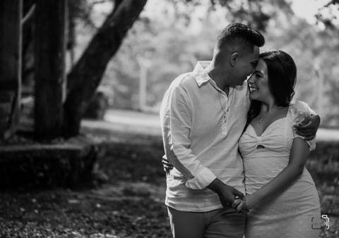 prewedding-ensaiode casal-uberlandia-araxa-casamentouberlandia-fotografoemuberlandia-casamentoemuberlandia-danielcustodiofotografo-miniwedding-minicasamento-fotosdecasamento-wedding-minicerimonia-ensaioemaraxa-fotsexternas-minasgerais-brasil-foto-restrato'