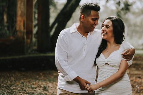 prewedding-ensaiode casal-uberlandia-araxa-casamentouberlandia-fotografoemuberlandia-casamentoemuberlandia-danielcustodiofotografo-miniwedding-minicasamento-fotosdecasamento-wedding-minicerimonia-ensaioemaraxa-fotsexternas-minasgerais-brasil-foto-restrato'