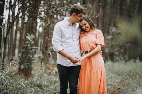 pre-wedding-florestadolobo-ensaiodecasal-wedding-fotosemuberlandia-fotografoemuberlandia-danielcustodiofotografo-fotografodecasamentoemuberlandia-uberlandiafotgrafo-namoro-casalensaiodefotos-fotosdenamorados-casamentointimista-uberaba-love-minasgerais'