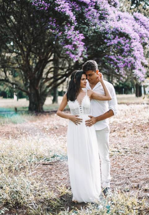 pre-wedding-florestadolobo-ensaiodecasal-wedding-fotosemuberlandia-fotografoemuberlandia-danielcustodiofotografo-fotografodecasamentoemuberlandia-uberlandiafotgrafo-namoro-casalensaiodefotos-fotosdenamorados-casamentointimista-uberaba-love-minasgerais'