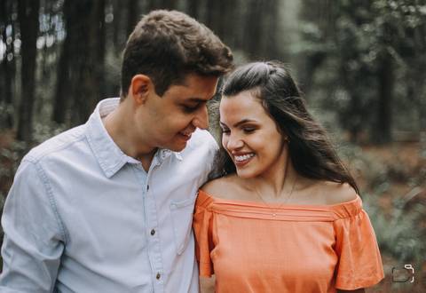 pre-wedding-florestadolobo-ensaiodecasal-wedding-fotosemuberlandia-fotografoemuberlandia-danielcustodiofotografo-fotografodecasamentoemuberlandia-uberlandiafotgrafo-namoro-casalensaiodefotos-fotosdenamorados-casamentointimista-uberaba-love-minasgerais'