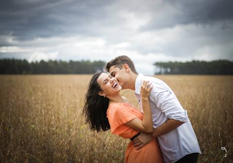 pre-wedding-florestadolobo-ensaiodecasal-wedding-fotosemuberlandia-fotografoemuberlandia-danielcustodiofotografo-fotografodecasamentoemuberlandia-uberlandiafotgrafo-namoro-casalensaiodefotos-fotosdenamorados-casamentointimista-uberaba-love-minasgerais'