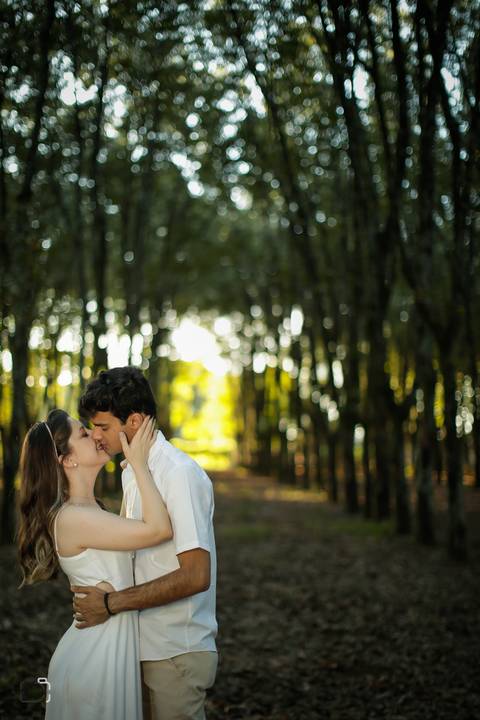 prewedding-ensaio-casamentoemuberlandia-ensaiodecasal-danielcustodiofotografo-fotografoemuberlandia-casamento-noivaemuberlandia-araguari-minicasamento-makenoiva-casamentonocampo-noivado-noiva2023-noivado-pedidodecasamento-aliança-ensaiocriativo-fotografo-'