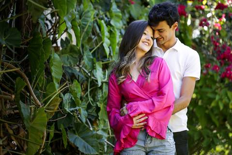 prewedding-ensaio-casamentoemuberlandia-ensaiodecasal-danielcustodiofotografo-fotografoemuberlandia-casamento-noivaemuberlandia-araguari-minicasamento-makenoiva-casamentonocampo-noivado-noiva2023-noivado-pedidodecasamento-aliança-ensaiocriativo-fotografo-'